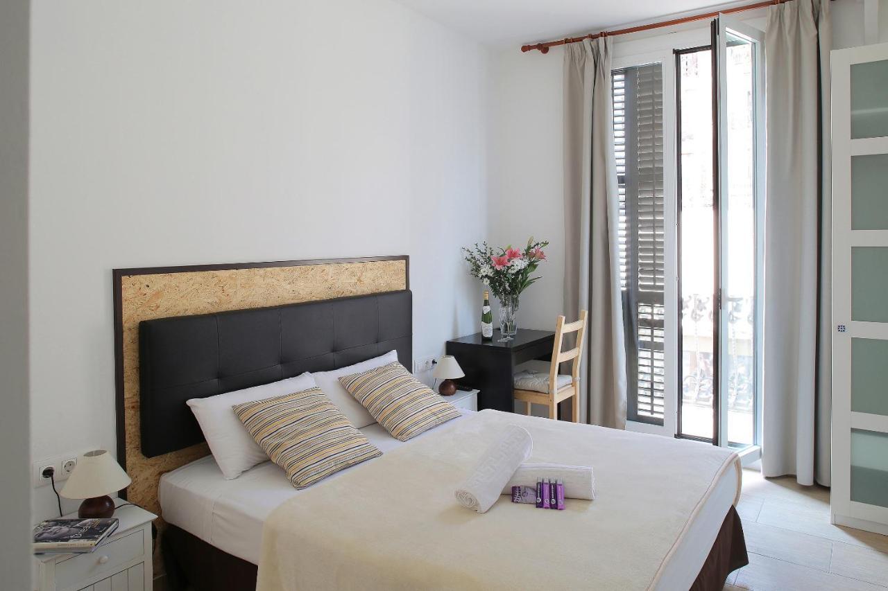 ברצלונה Hostal Balkonis מראה חיצוני תמונה