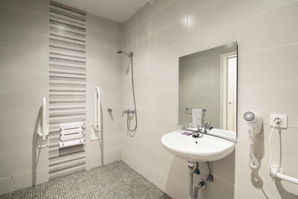 ברצלונה Hostal Balkonis חדר תמונה