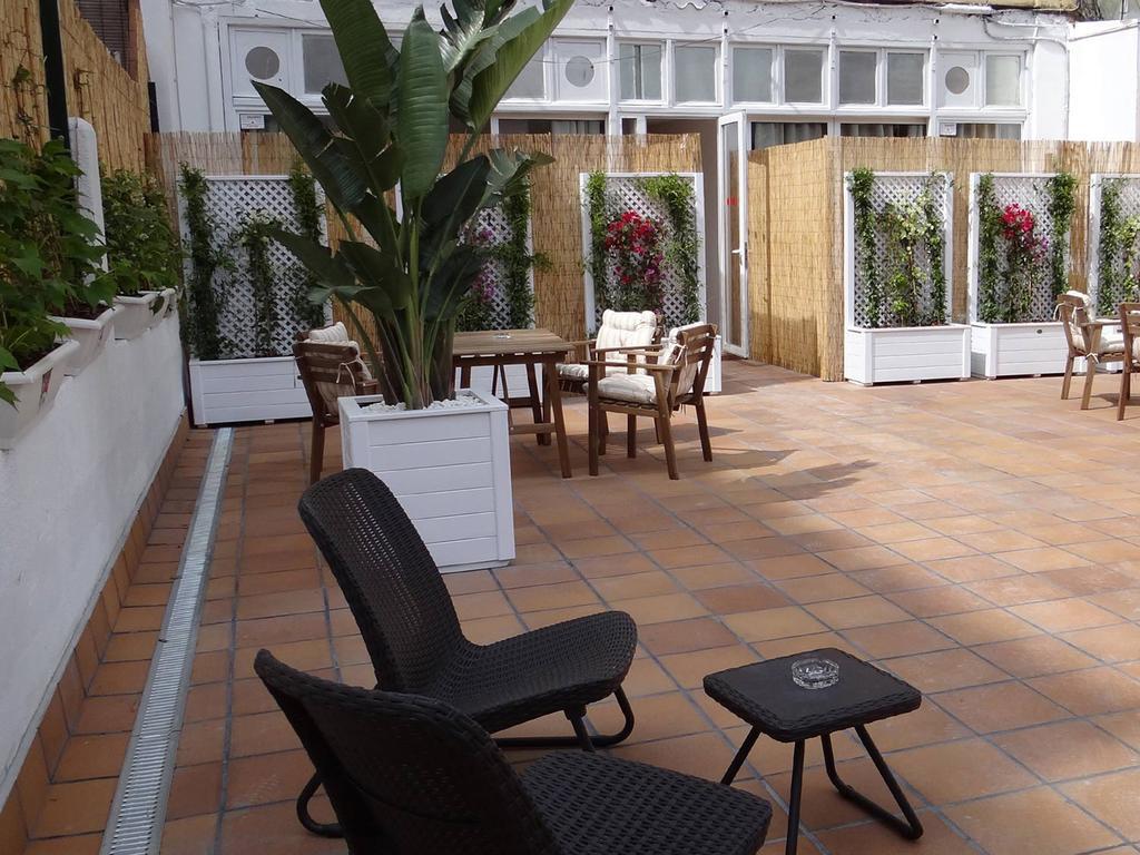ברצלונה Hostal Balkonis מראה חיצוני תמונה