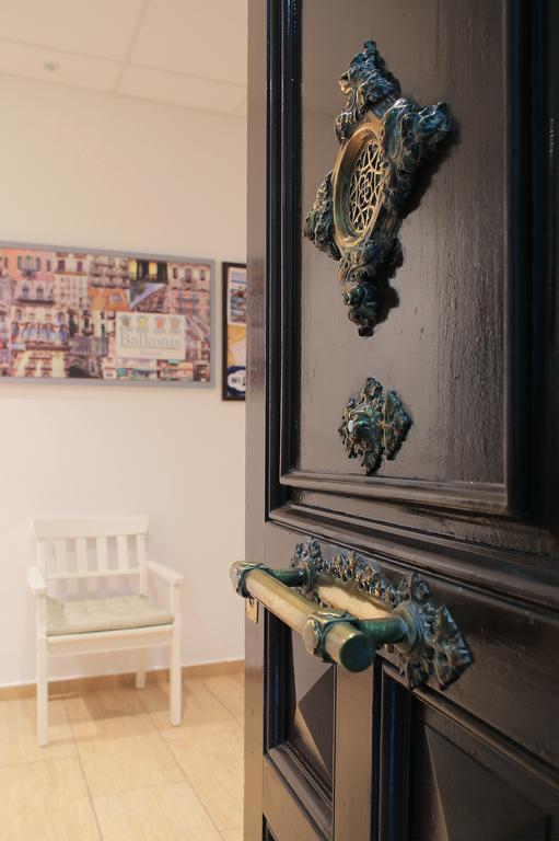ברצלונה Hostal Balkonis מראה חיצוני תמונה