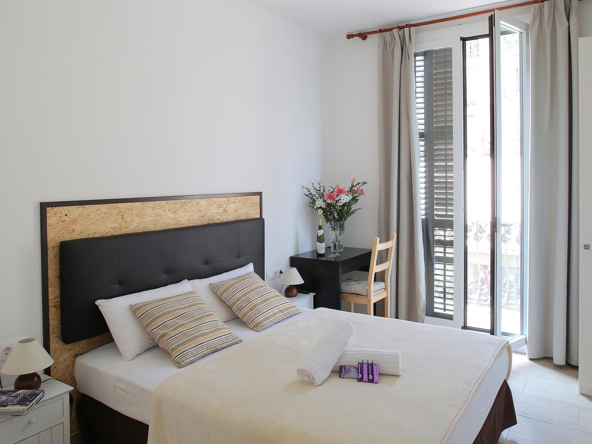 ברצלונה Hostal Balkonis מראה חיצוני תמונה