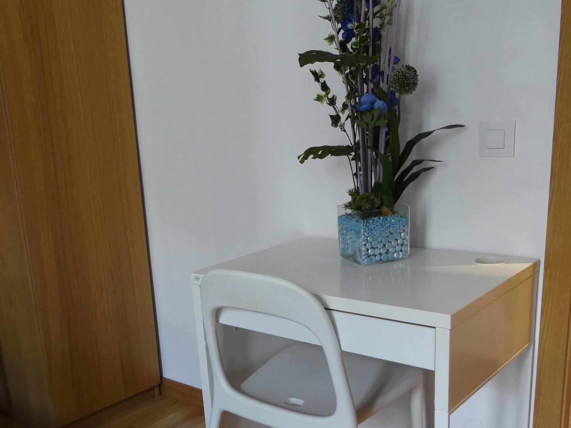 ברצלונה Hostal Balkonis מראה חיצוני תמונה